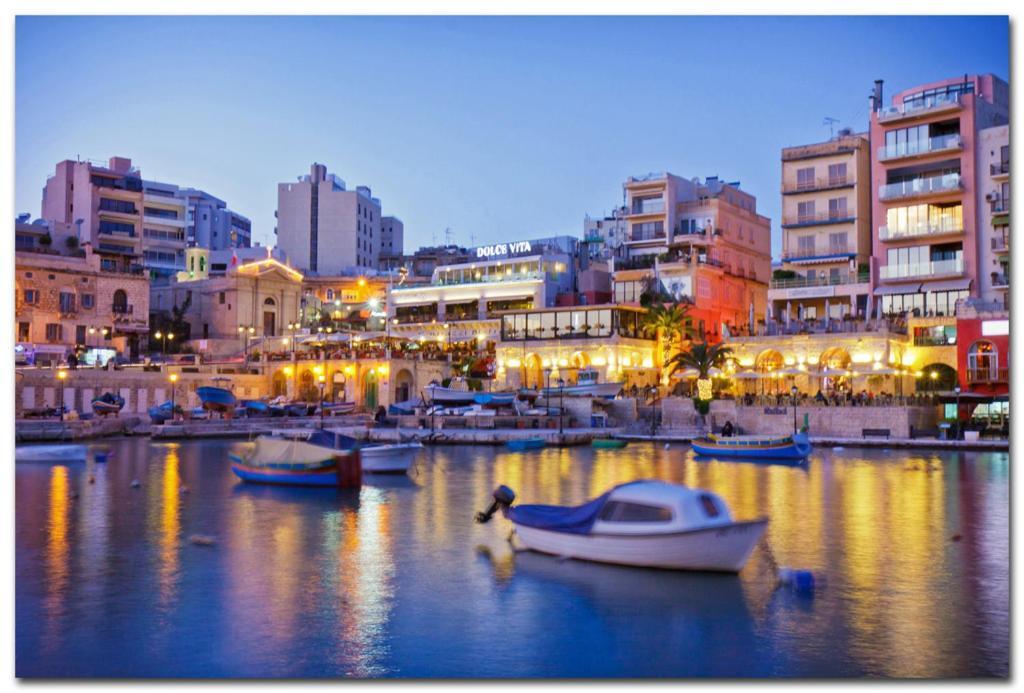 סליאמה Marvellous Apartment With Valletta And Harbour Views מראה חיצוני תמונה