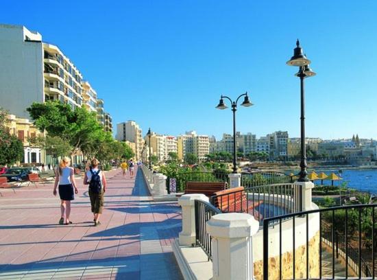 סליאמה Marvellous Apartment With Valletta And Harbour Views מראה חיצוני תמונה